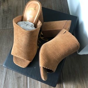 Lulu’s Raelynn Cord Peep-Toe Mules / Light Tan 7.5